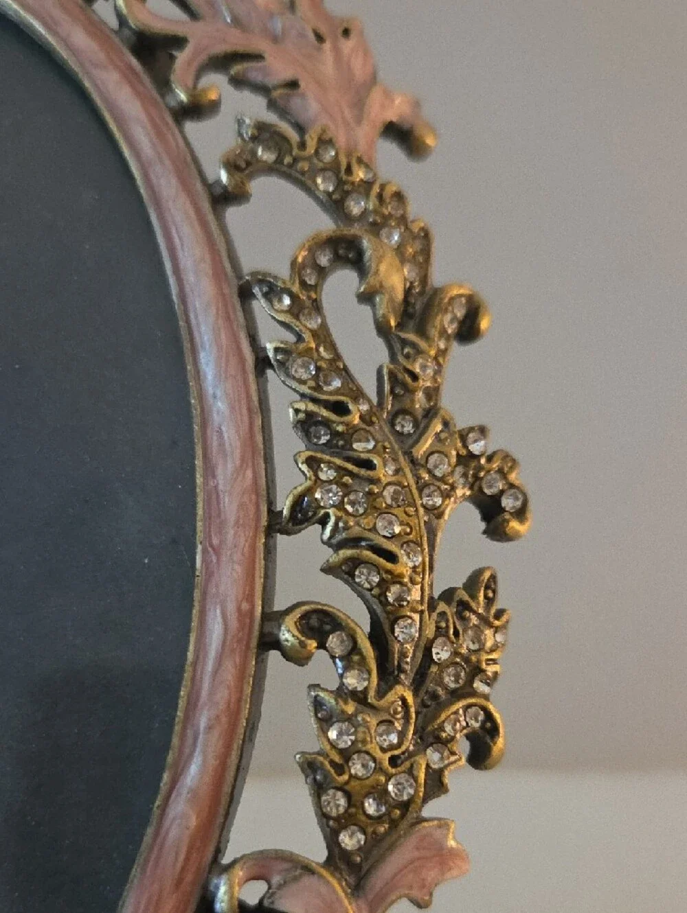 Ornate Oval Decorative Photo Frame